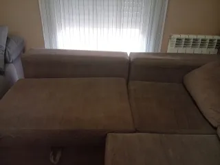 Sofá Chaiselongue gris extensible. Negociable.