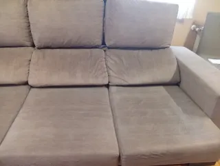 Sofá Chaiselongue gris extensible. Negociable.