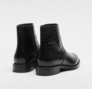 Botines negros efecto piel cocodrilo