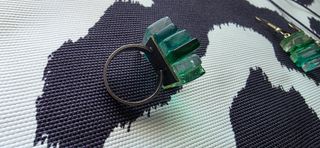 CONJUNTO 3 PIEZAS ANILLO PENDIENTES COLGANTE VERDE