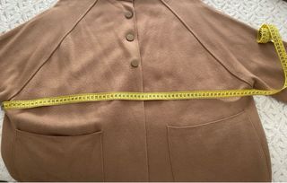 Cárdigan camel tipo capa