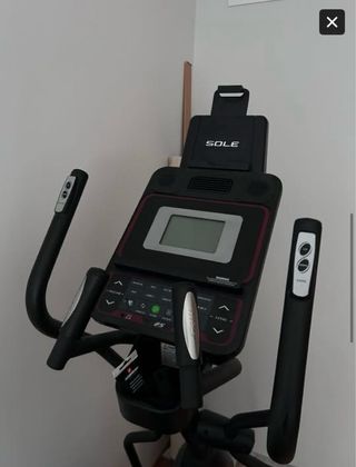 Vendo elíptica Sole E25 en excelente estado.