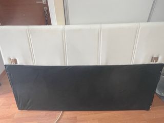 Cabecero polipiel blanco capitoné