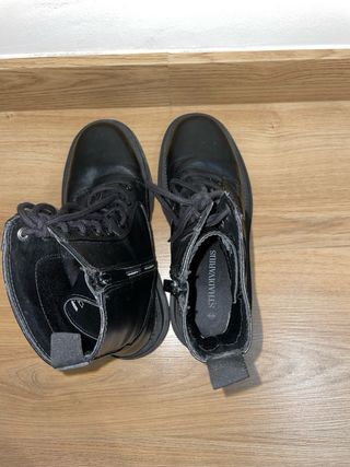 Botas negras con plataforma