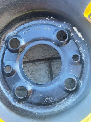 Rueda de repuesto 4 tornillos