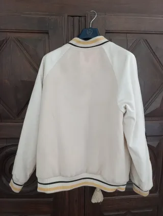 Cazadora Beisbolera Chica Beige y Amarilla