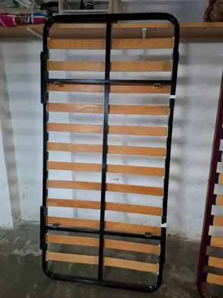 Somieres metálicos y de madera