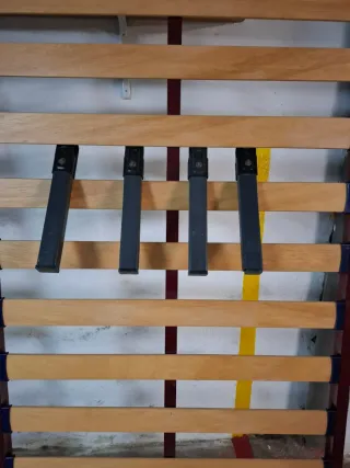 Somieres metálicos y de madera