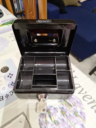 Caja de caudales metálica negra