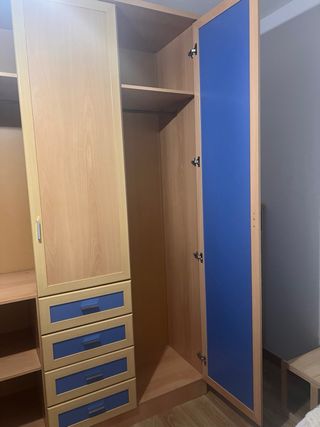 Ropero aglomerado madera clara