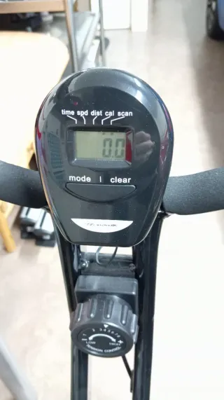 Bicicleta Estática BH Evo B1000