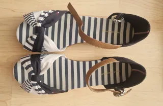 Sandalias Tommy Hilfiger Rayas Tiras Marinas