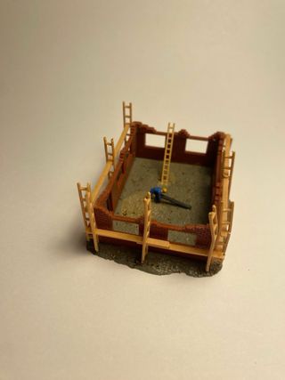 Maqueta obra en construcción escala N