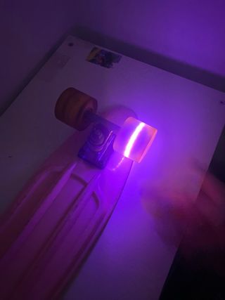 MONOPATIN rosa SHARK con luces