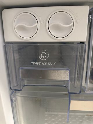 Cajón Hielo + Cubitera LG Twist Ice Tray