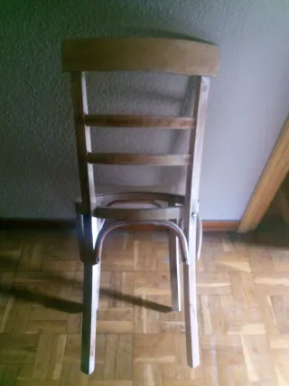 Silla tipo bistrot para restaurar