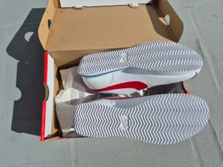 Zapatillas Nike Cortez Blancas y Rojas Nuevas