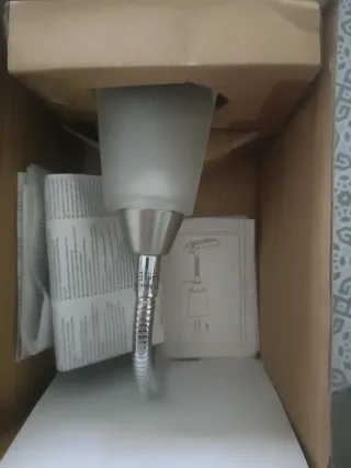 Lámpara de mesa flexible plateada