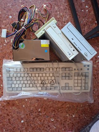 Fuente alimentación y disqueteras LG