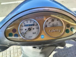 Piaggio Liberty Plata Antigua