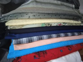 Restos de royos de telas Variadas Pont Hermanos