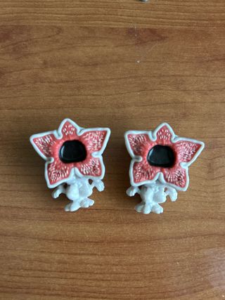 2 Figuras Demogorgon Kinder Joy