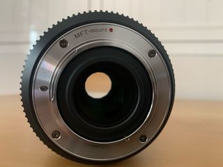 Kit 2 Lentes Sirui Nightwalker MFT 75mm 16mm