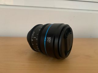 Kit 2 Lentes Sirui Nightwalker MFT 75mm 16mm