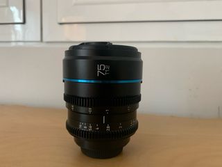 Kit 2 Lentes Sirui Nightwalker MFT 75mm 16mm