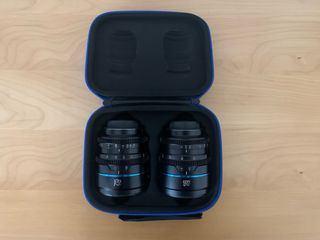 Kit 2 Lentes Sirui Nightwalker MFT 75mm 16mm