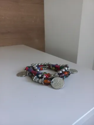Pulsera plateada abalorios multicolor mujer