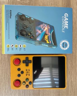 Consola Retro R36S Plus Amarilla