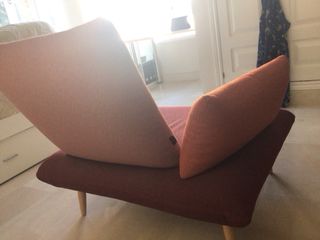 Sillón individual tela naranja y rosa