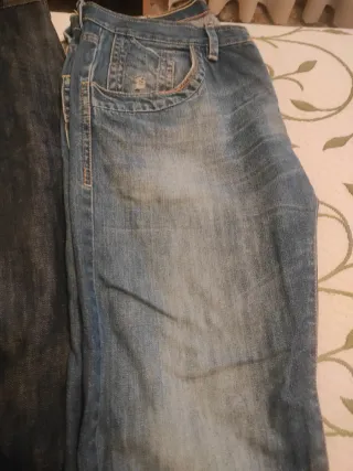2 Vaqueros Talla 44