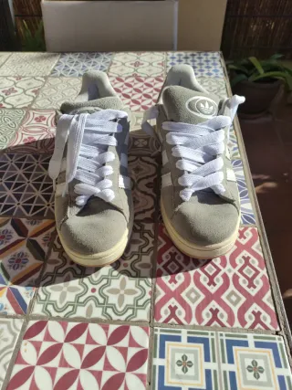 Bambes Adidas Campus Grises