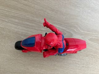 Spiderman con Moto Roja