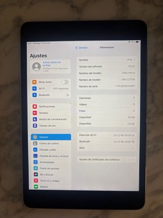 Apple iPad mini 4 Plata de 16GB