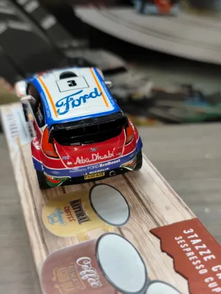 Coche Carrera Go/Scalextric Ford 1:43