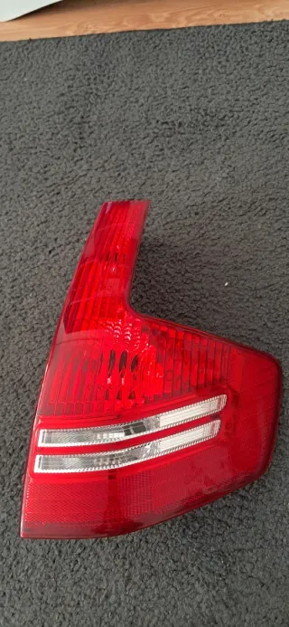 Stop lado derecho Citröen C4