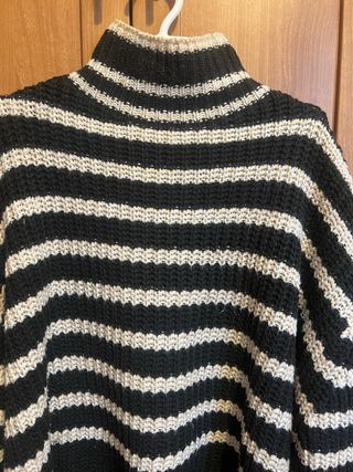 Jersey de rayas cuello alto