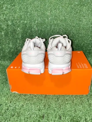 Nike Vomero 5 Talla 39 Gris Rosa