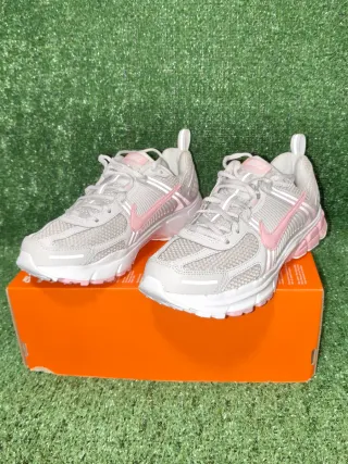 Nike Vomero 5 Talla 39 Gris Rosa