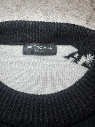 Jersey Balenciaga Negro Logo Repetido