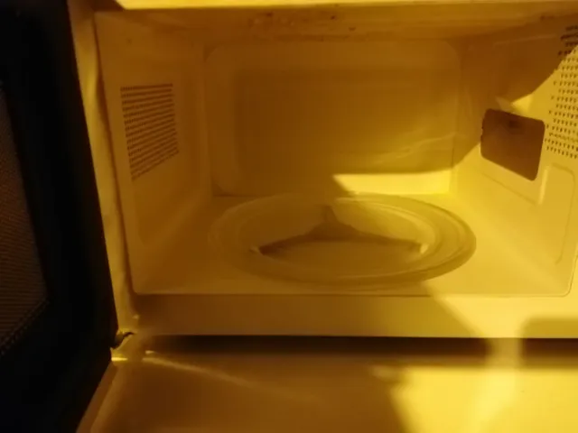 Microondas Orbegozo Blanco