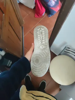 Zapatillas Naruto Hi-Top Rojas y Blancas