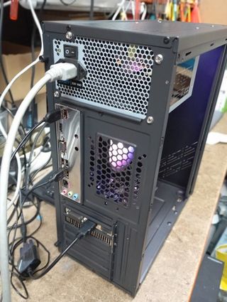 PC GAMING  -  (T164)