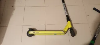 Patinete Acrobático Infantil Amarillo