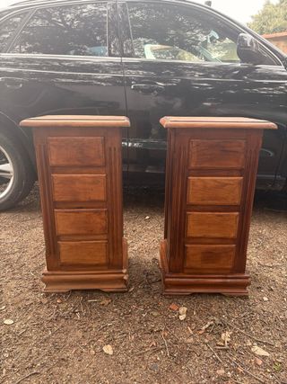 Mesitas de noche de madera maciza