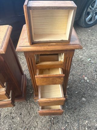Mesitas de noche de madera maciza