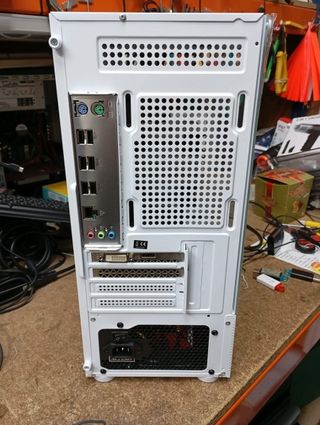 PC GAMING  -  (T165)